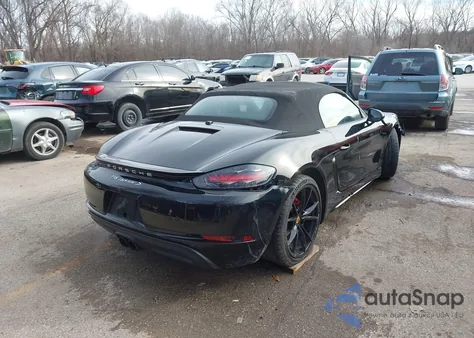 2021 Porsche 718 Boxster S z USA, uszkodzony, nr VIN WP0CB2A80MS225228